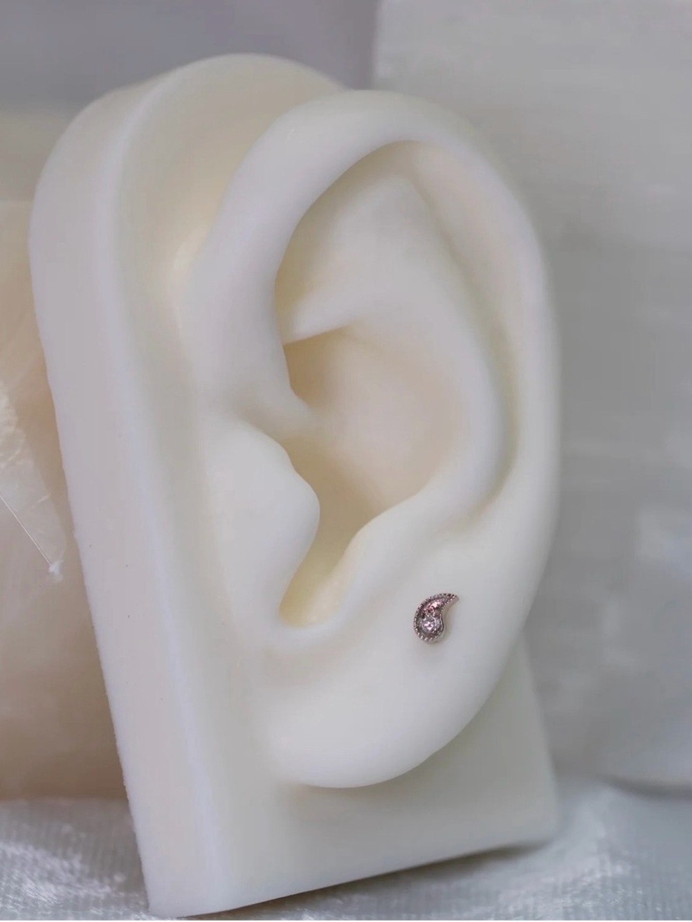 BVLA Paisley with Diamond Threadless End 14k White Gold / Diamond - Picture 2 of 2
